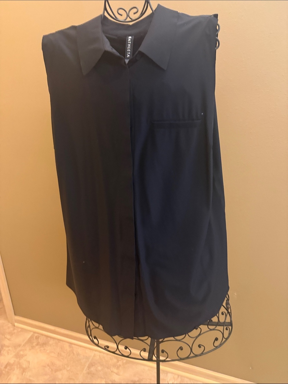 Athleta Black Sleeveless Button-Down Shirt